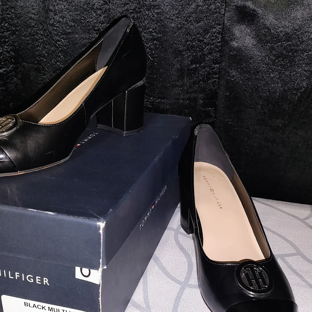 Tommy Hilfiger Women's Black Pumps with silver heel trim Size 6.5 - Picture 8 of 16